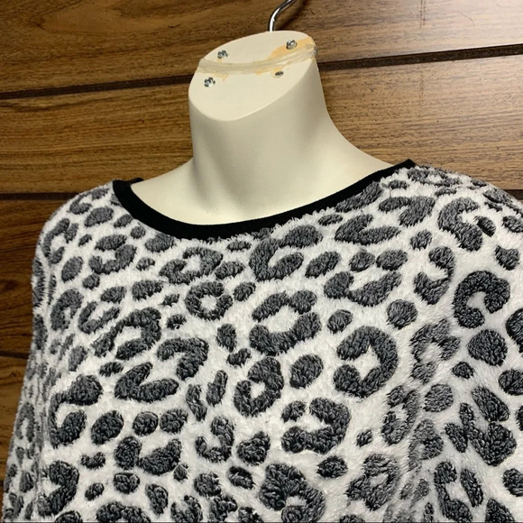 Juicy Couture fuzzy sweater size L black/gray/white - Picture 2 of 8